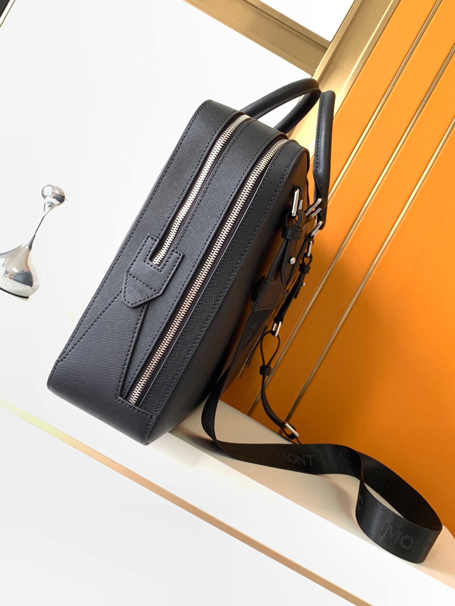 Luxury Men's Top-Handle Bags P - Luxury Bags For Men 리뷰 및 가격