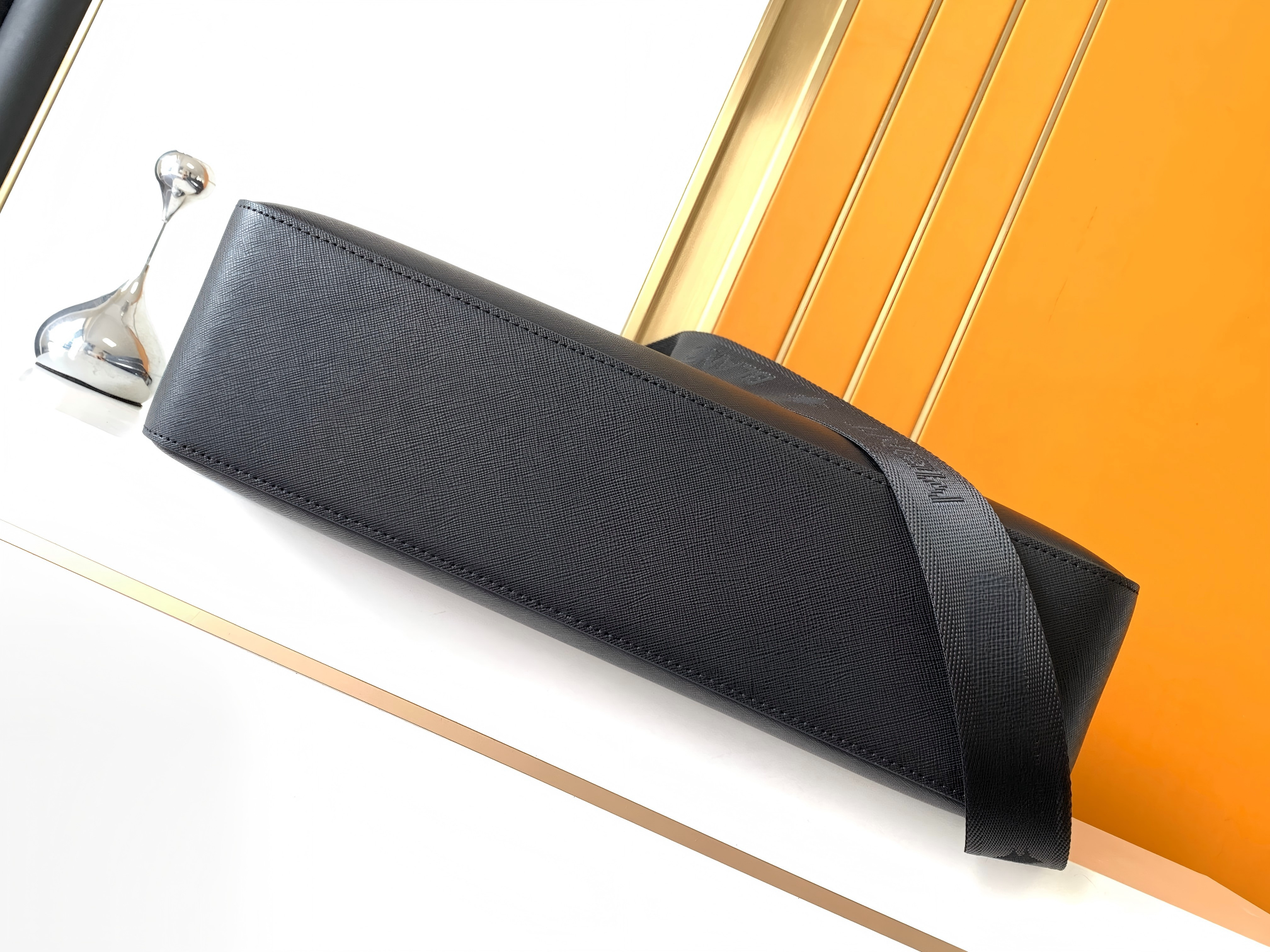 Luxury Men's Top-Handle Bags P - Luxury Bags For Men 리뷰 및 가격