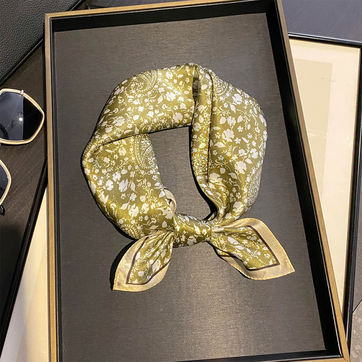 Luxury 100% Pure Silk Square S - Luxury Bags And Accessories 리뷰 및 가격