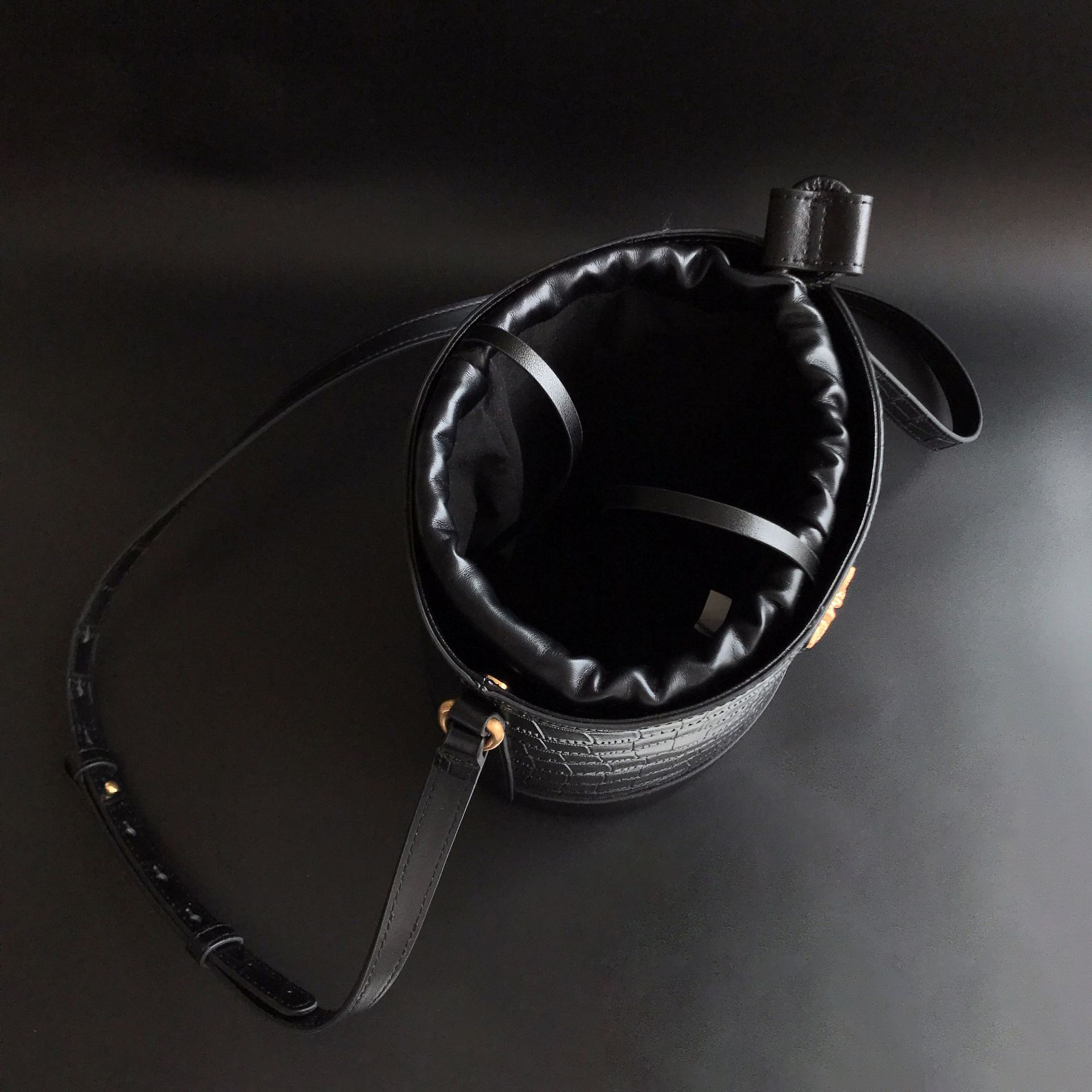 New Bucket Bag, Versatile Shou - Luxury Bags Affordable 리뷰 및 가격