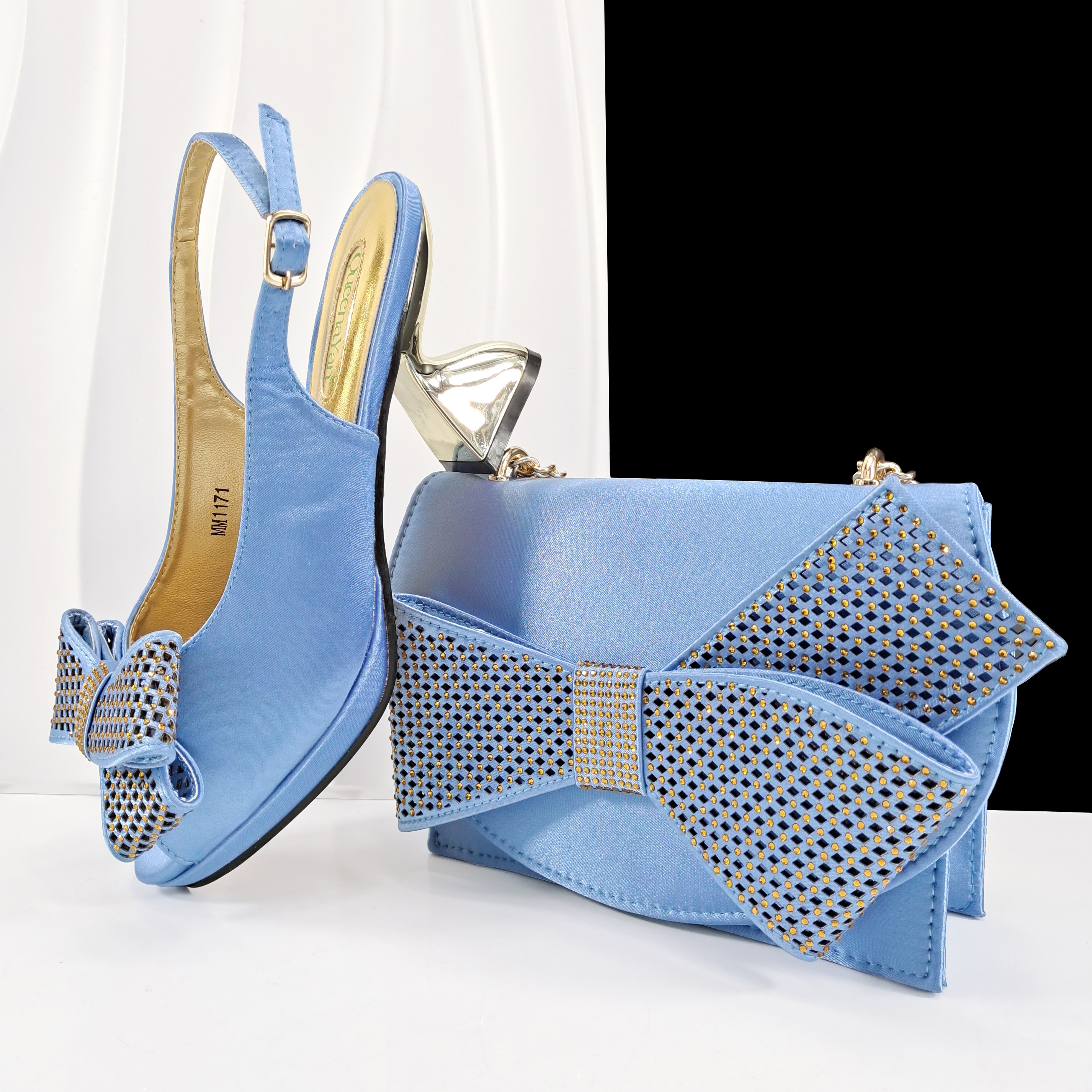 Queena Yan Sky Blue Color Peep - Luxury Bags 리뷰 및 가격